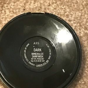 Mac Mineralize Skin Finish Dark